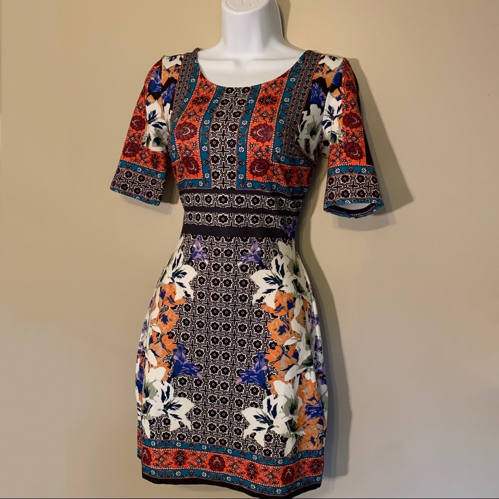 Francesca’s 🌺Mariposa printed dress